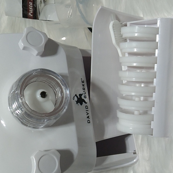 David Burke Automatic Pasta Maker Commercial Used Once & Cleaned - Picture 8 of 17